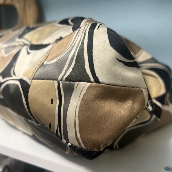 Coach - Picture 4 of 10